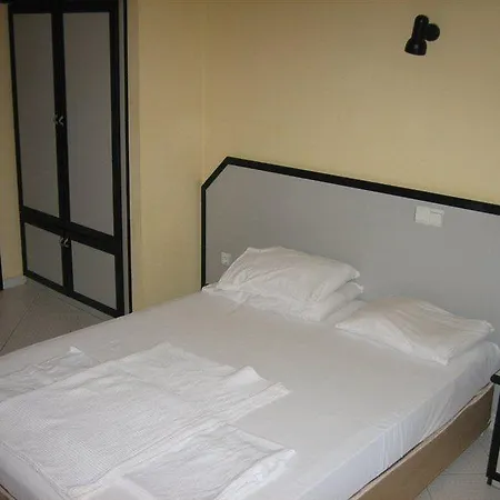 Szálloda Sahara 2*